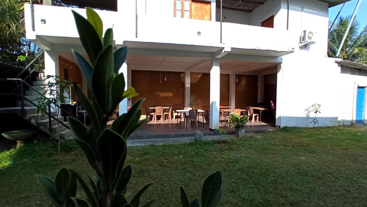Hotel 4U Udawalawe Zewnętrze zdjęcie